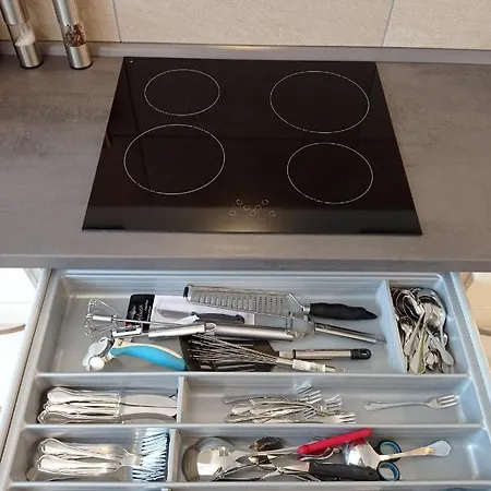 Ferienwohnung Für 1-2 Personen In Berlin, Nähe U Friedrichsfelde Apartment