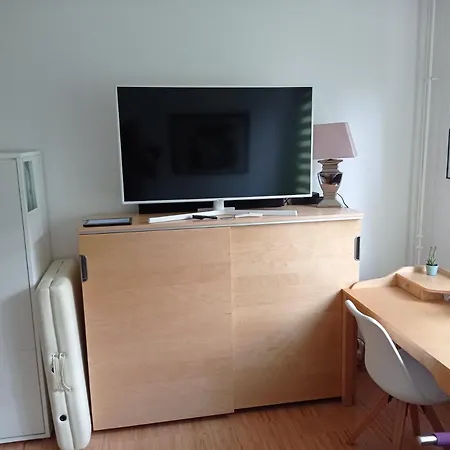Ferienwohnung Für 1-2 Personen In Berlin, Nähe U Friedrichsfelde *